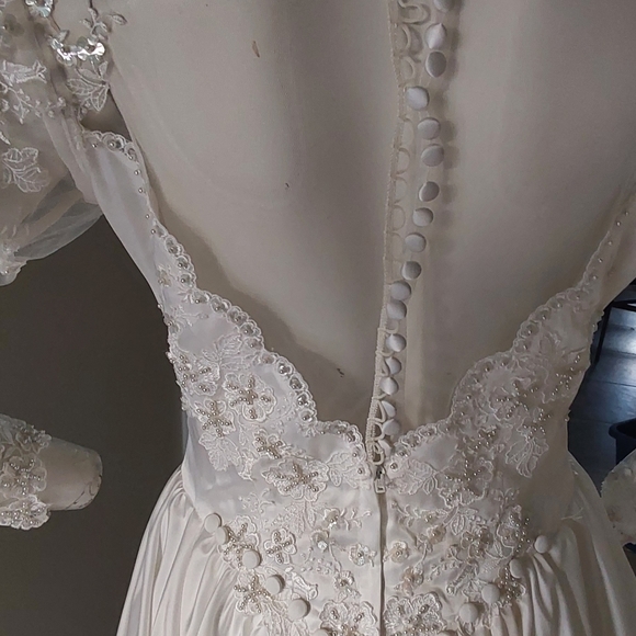 VINTAGE SZU LING CHEN STILLWHITE WEDDING GOWN - Picture 13 of 13